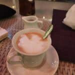 Cafe con leche on table
